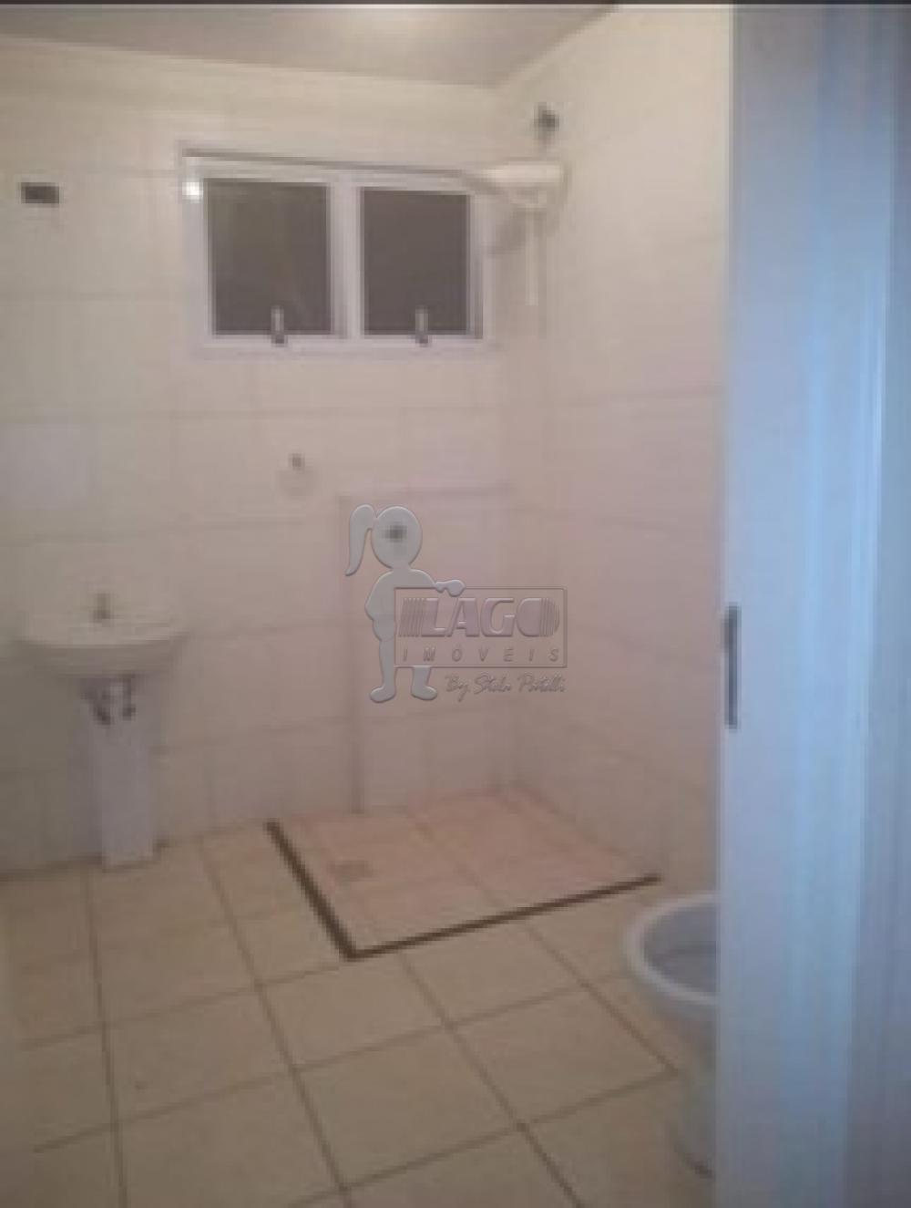 Alugar Apartamentos / Padrão em Ribeirão Preto R$ 750,00 - Foto 2