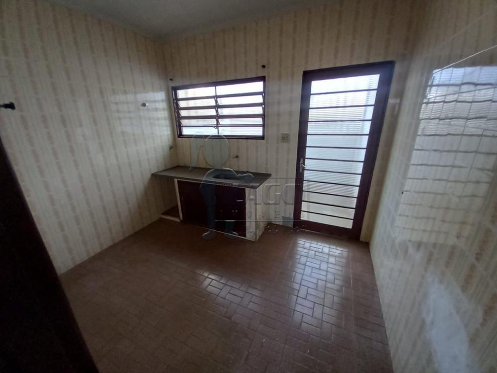 Alugar Apartamentos / Padrão em Ribeirão Preto R$ 700,00 - Foto 3