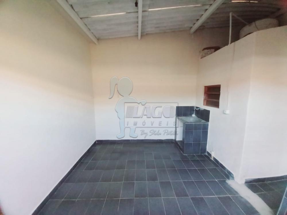 Alugar Casas / Padrão em Ribeirão Preto R$ 800,00 - Foto 14