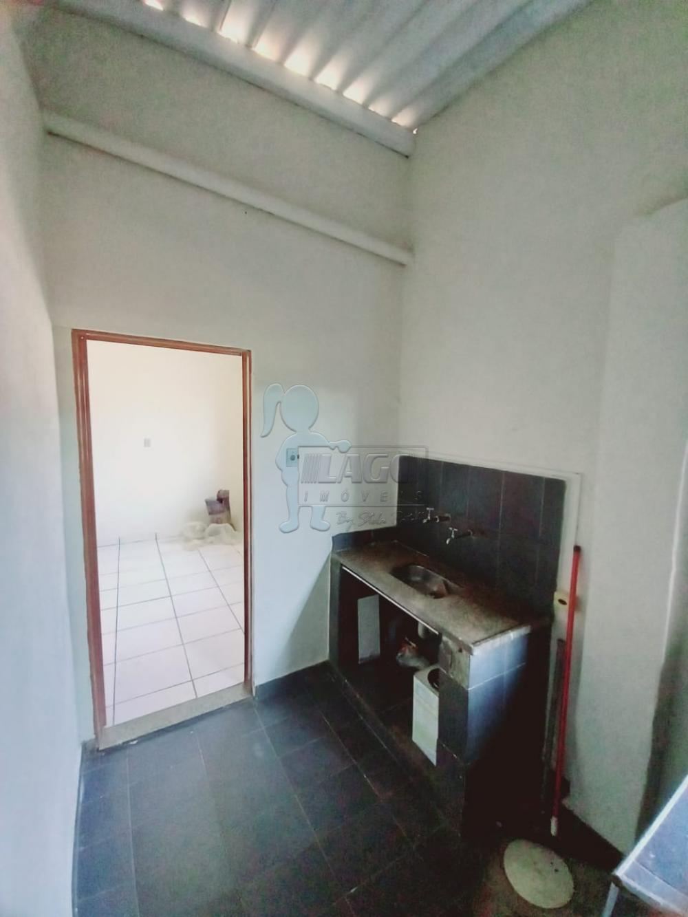 Alugar Casas / Padrão em Ribeirão Preto R$ 800,00 - Foto 9