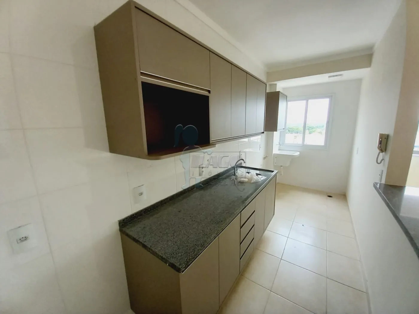 Alugar Apartamentos / Padrão em Ribeirão Preto R$ 1.400,00 - Foto 4