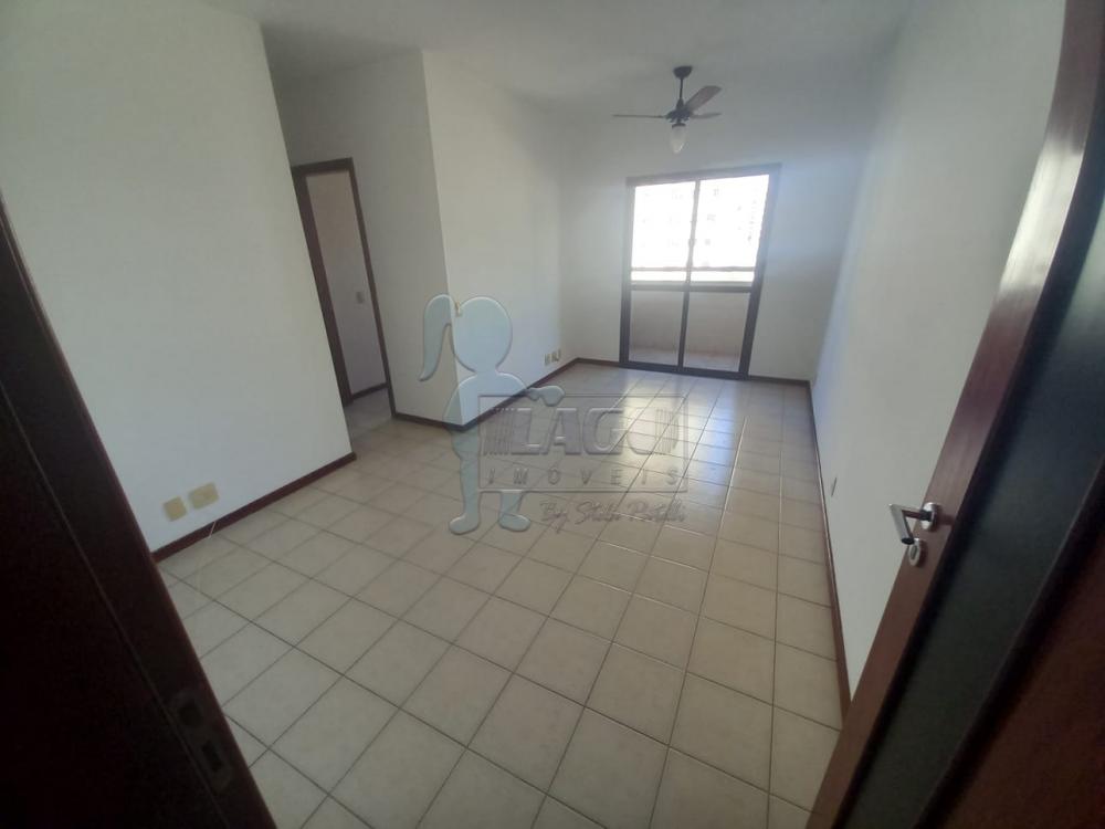 Alugar Apartamentos / Padrão em Ribeirão Preto R$ 900,00 - Foto 1