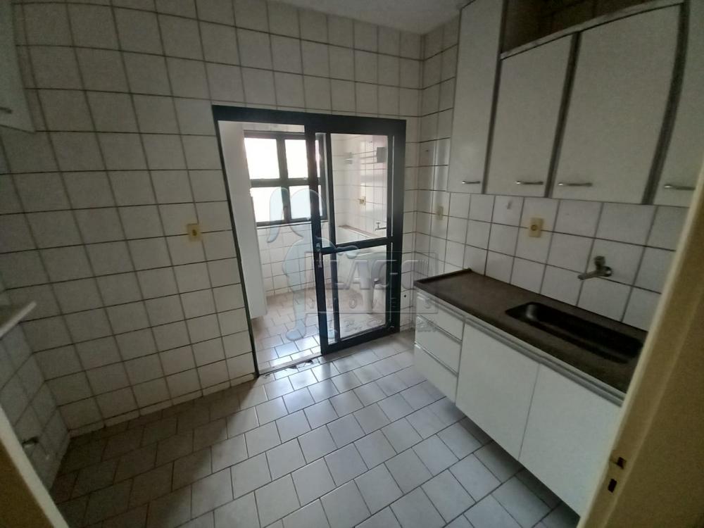 Alugar Apartamentos / Padrão em Ribeirão Preto R$ 800,00 - Foto 3