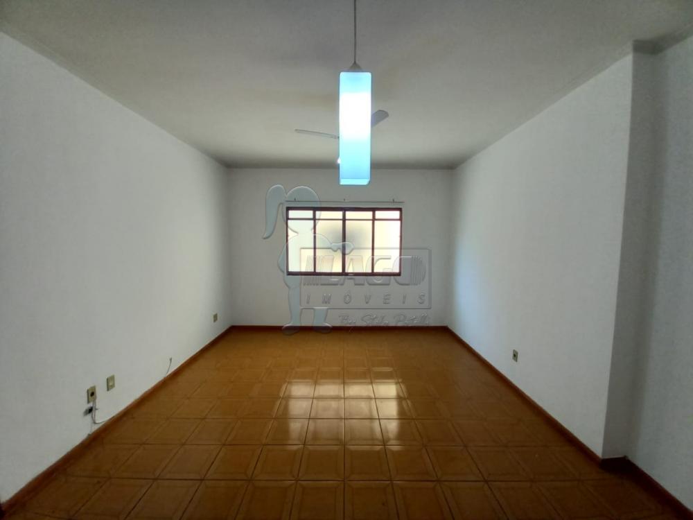 Alugar Apartamentos / Padrão em Ribeirão Preto R$ 900,00 - Foto 1