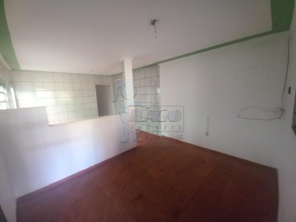 Alugar Casas / Padrão em Ribeirão Preto R$ 950,00 - Foto 4