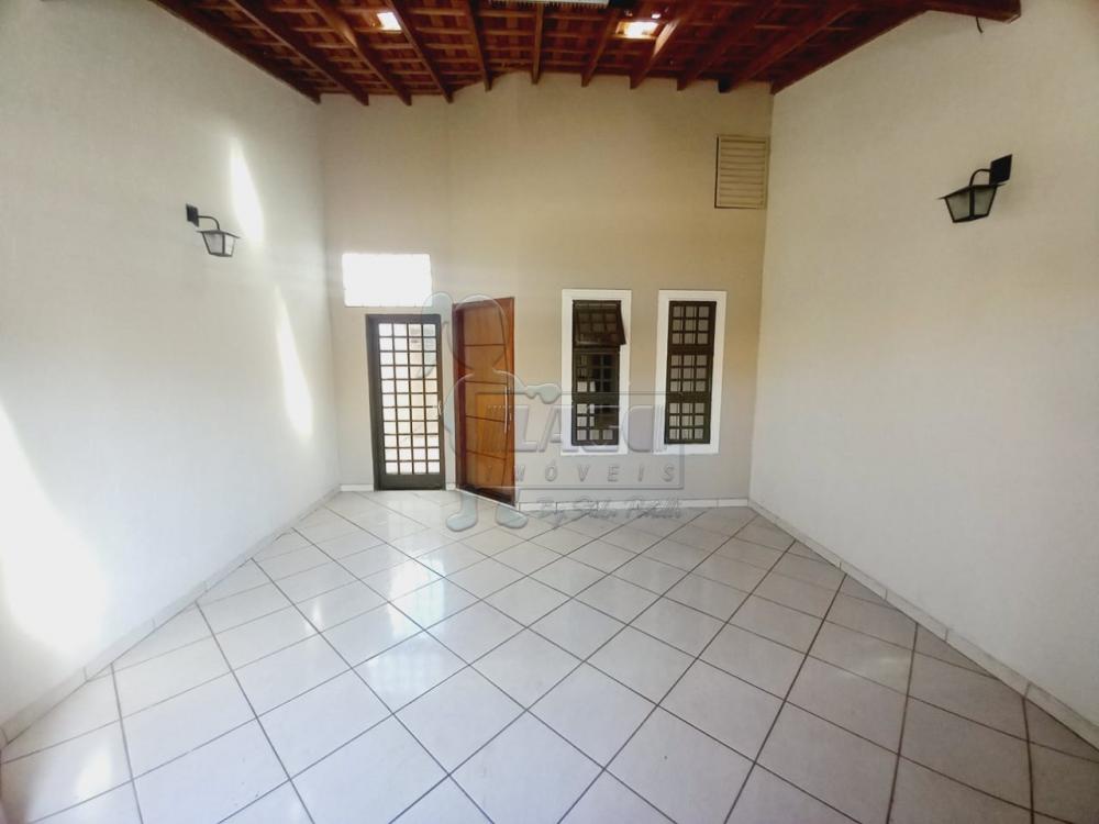 Alugar Casas / Padrão em Ribeirão Preto R$ 1.300,00 - Foto 1