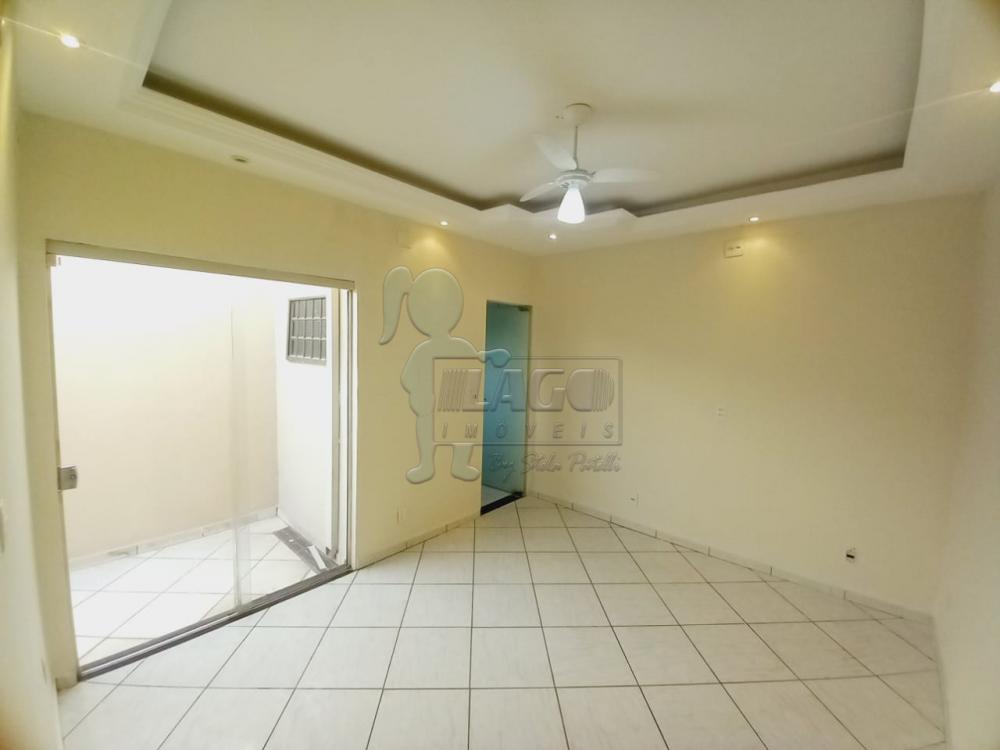 Alugar Casas / Padrão em Ribeirão Preto R$ 1.300,00 - Foto 3