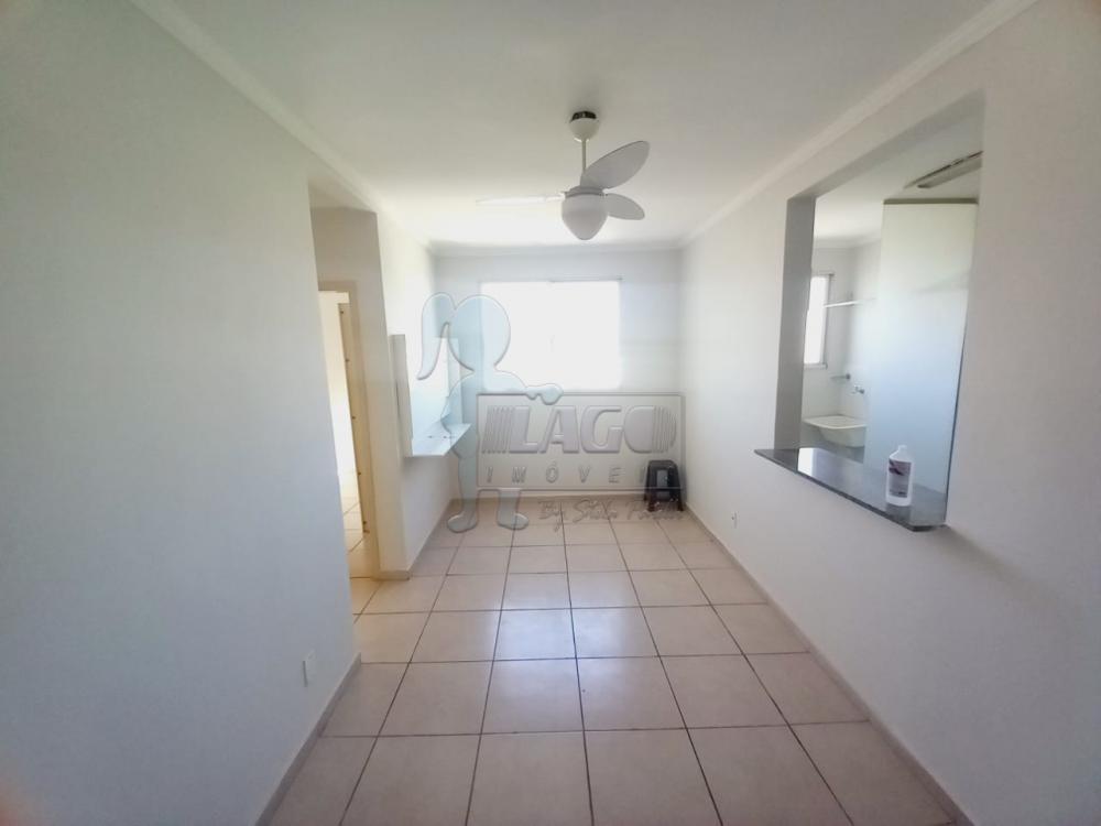 Alugar Apartamentos / Padrão em Ribeirão Preto R$ 900,00 - Foto 1