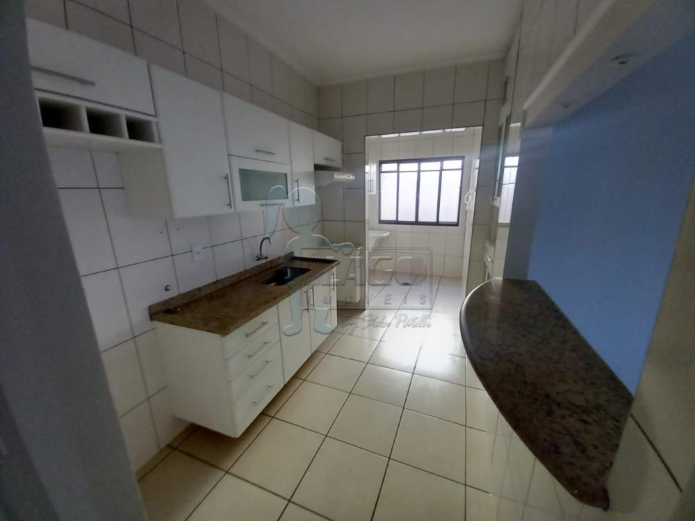 Alugar Apartamentos / Padrão em Ribeirão Preto R$ 900,00 - Foto 2