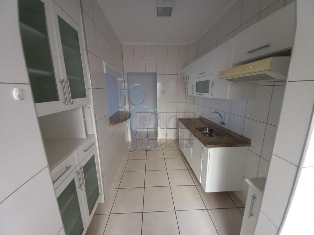 Alugar Apartamentos / Padrão em Ribeirão Preto R$ 900,00 - Foto 3