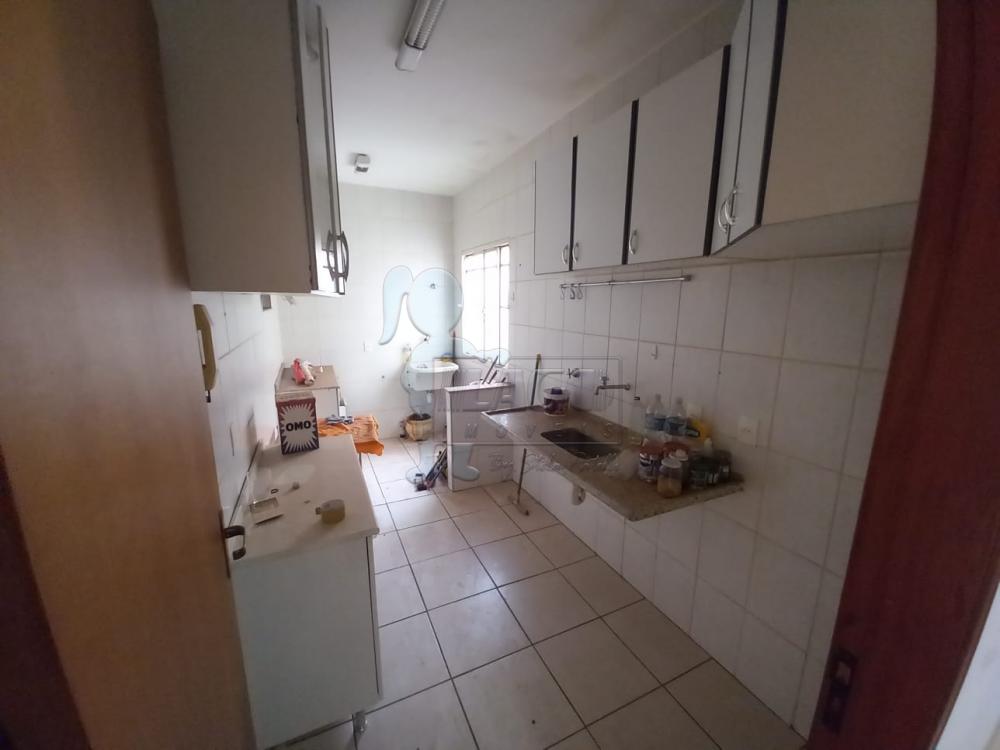 Alugar Apartamentos / Padrão em Ribeirão Preto R$ 1.000,00 - Foto 3