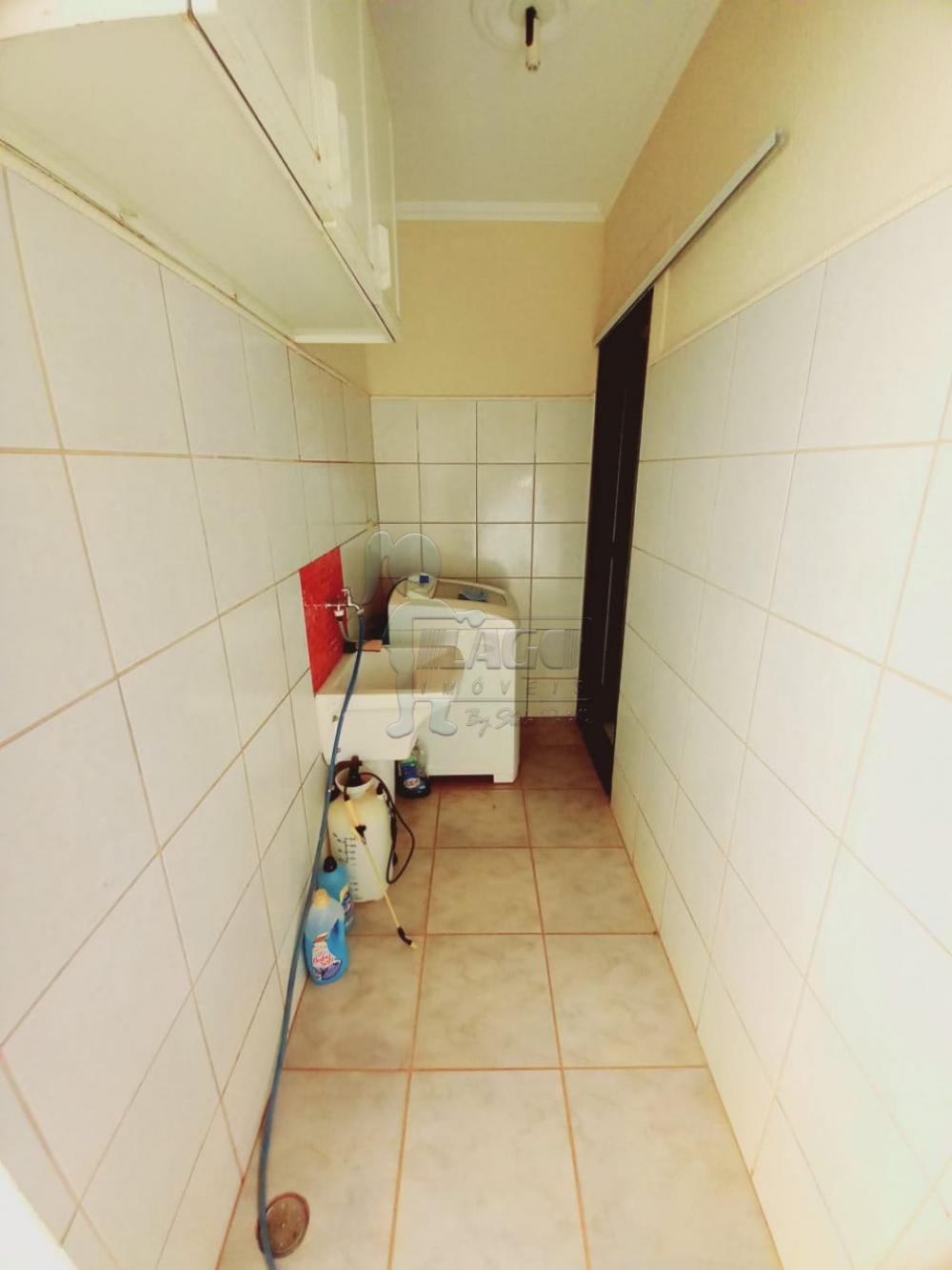 Alugar Casas / Padrão em Ribeirão Preto R$ 1.750,00 - Foto 12