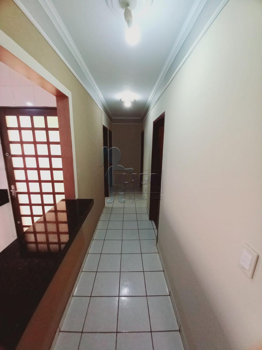 Alugar Casas / Padrão em Ribeirão Preto R$ 1.750,00 - Foto 3