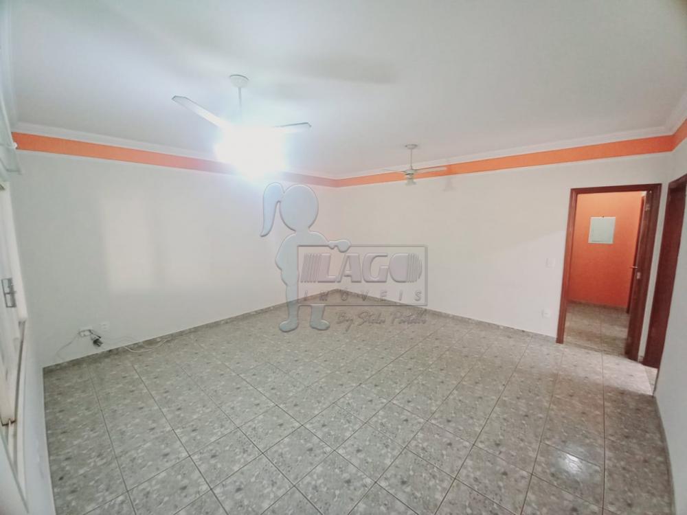 Alugar Casas / Padrão em Ribeirão Preto R$ 2.000,00 - Foto 3