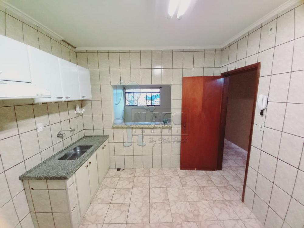 Alugar Apartamentos / Padrão em Ribeirão Preto R$ 1.300,00 - Foto 3