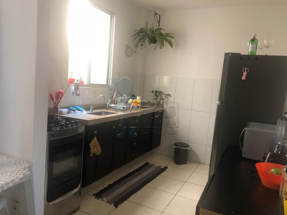 Alugar Apartamentos / Padrão em Ribeirão Preto R$ 850,00 - Foto 2