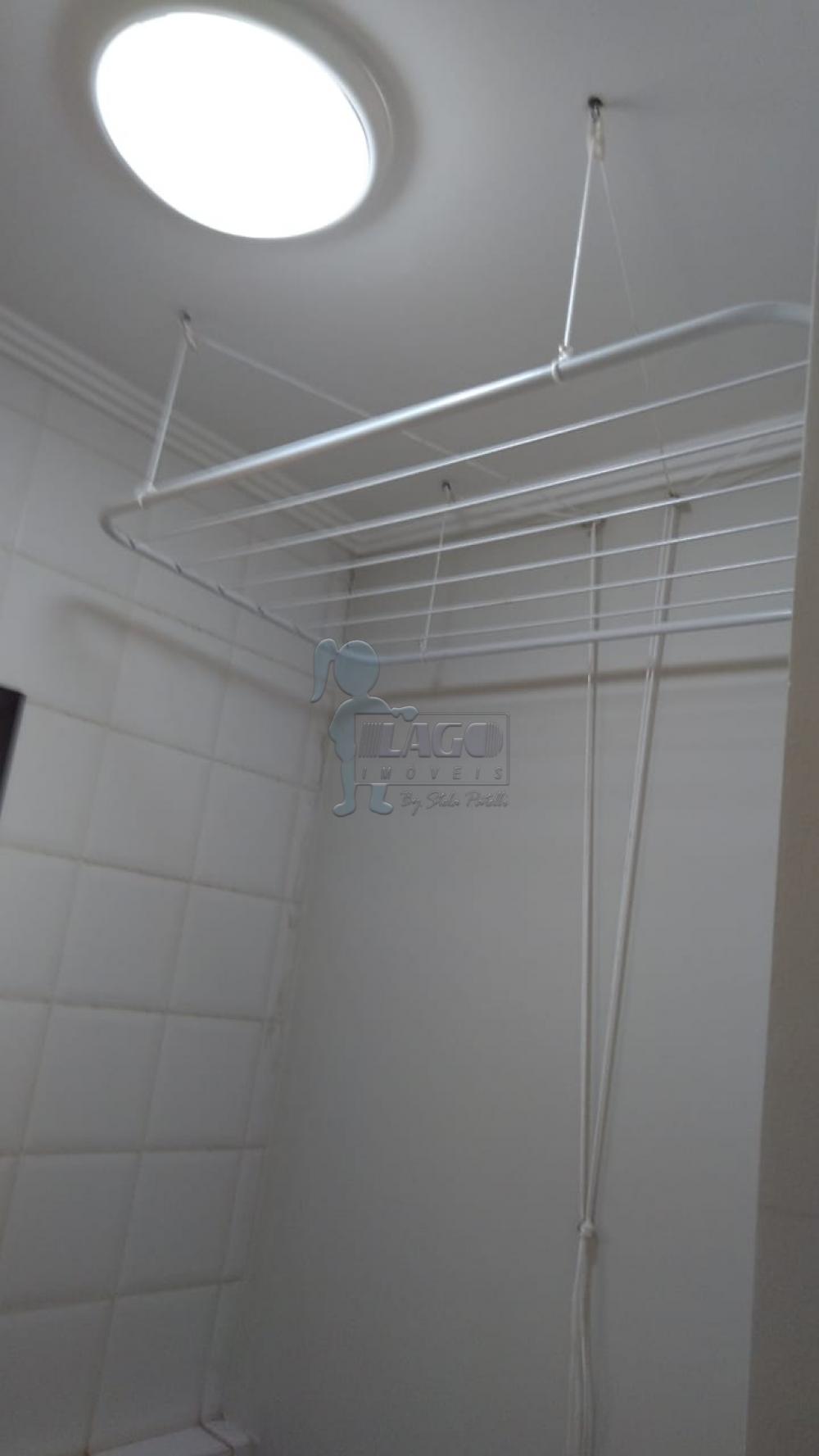 Alugar Apartamentos / Padrão em Ribeirão Preto R$ 1.150,00 - Foto 2