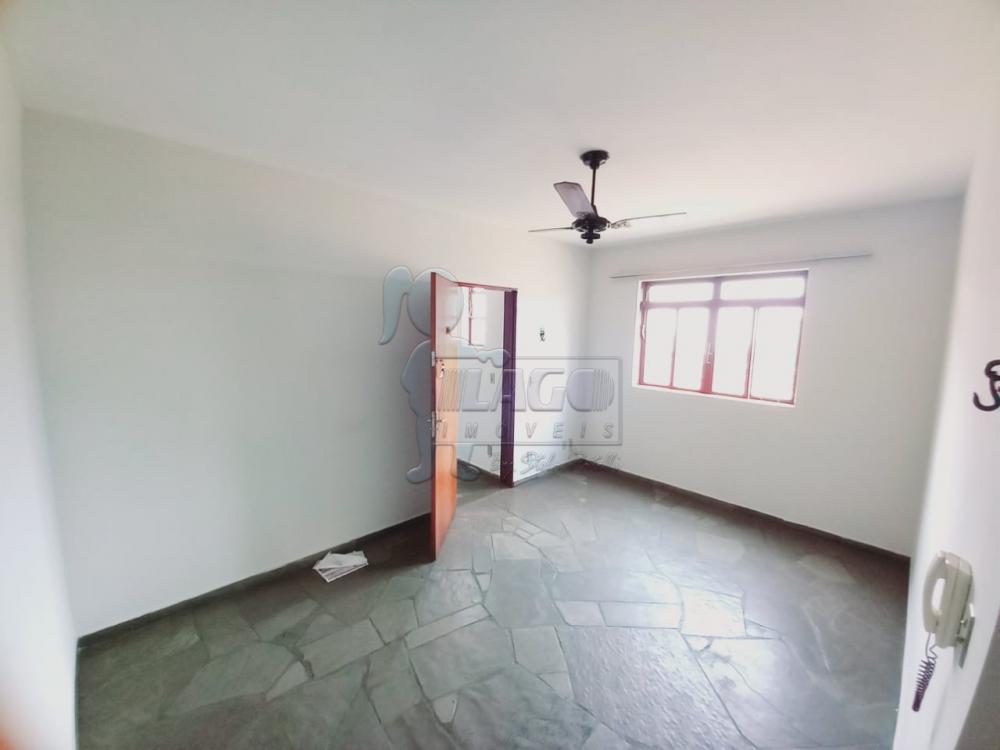 Alugar Apartamentos / Padrão em Ribeirão Preto R$ 780,00 - Foto 1