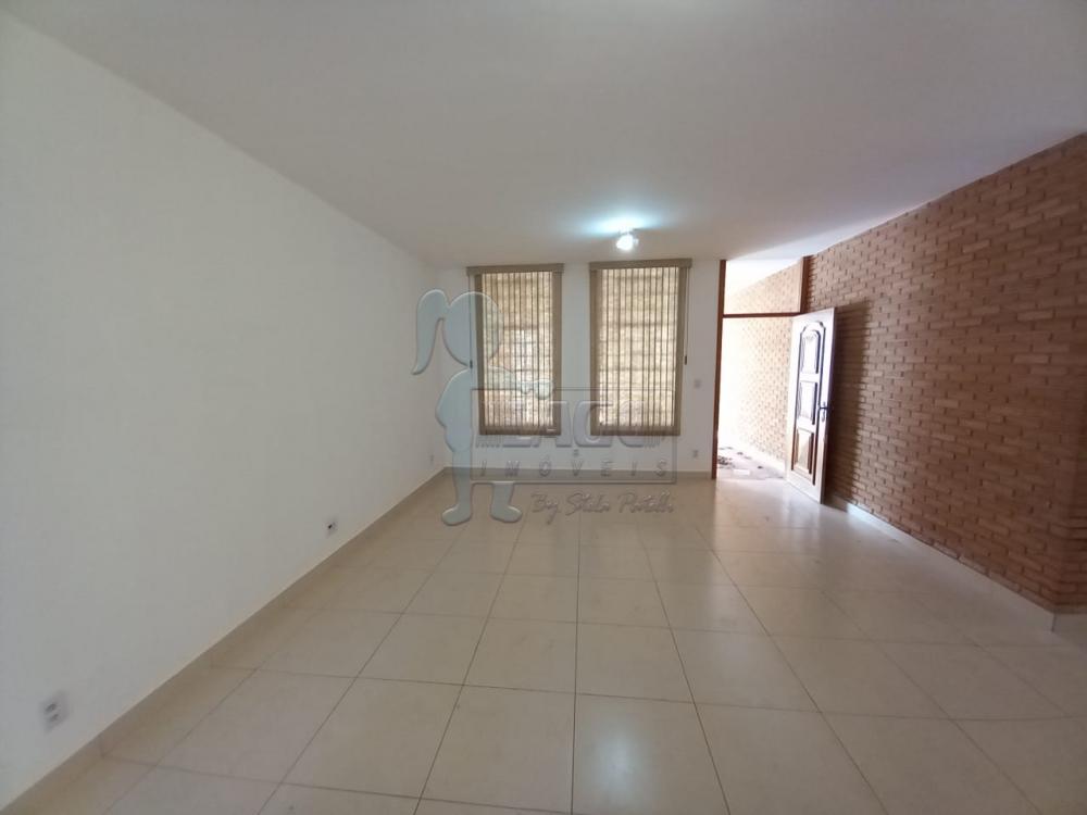 Alugar Casas / Padrão em Ribeirão Preto R$ 3.900,00 - Foto 2