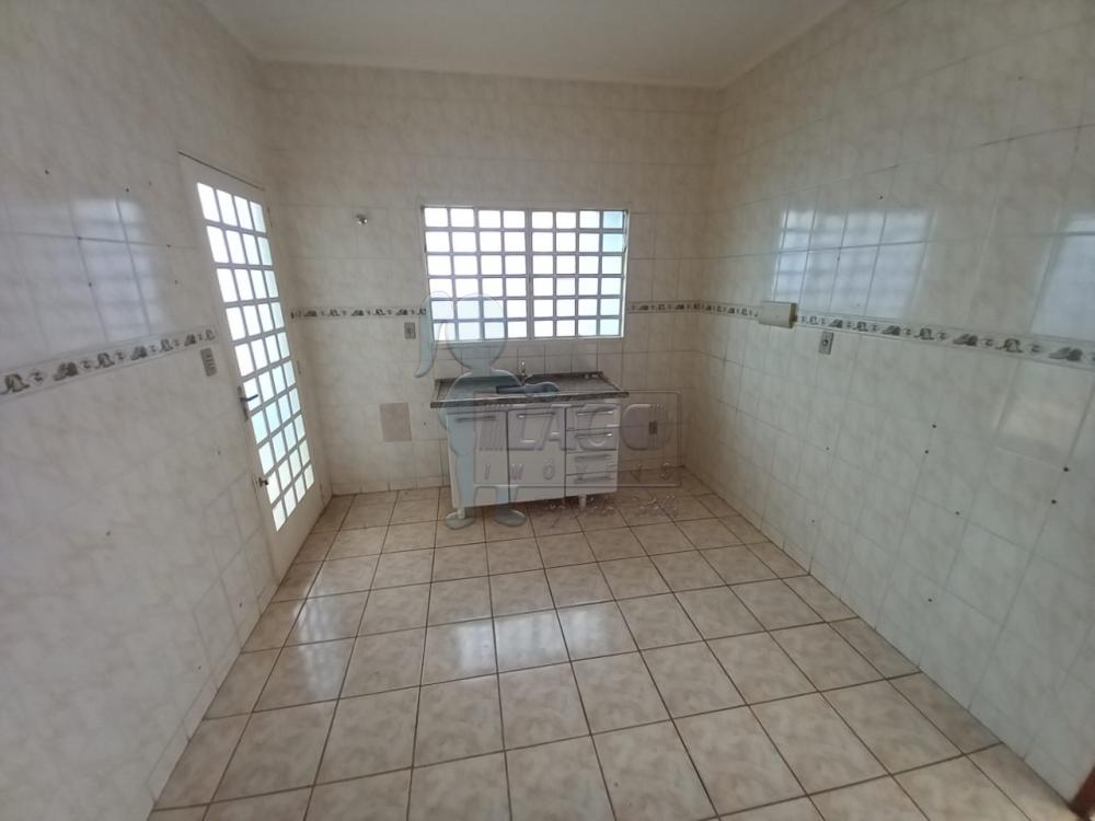 Alugar Casas / Padrão em Ribeirão Preto R$ 1.100,00 - Foto 3