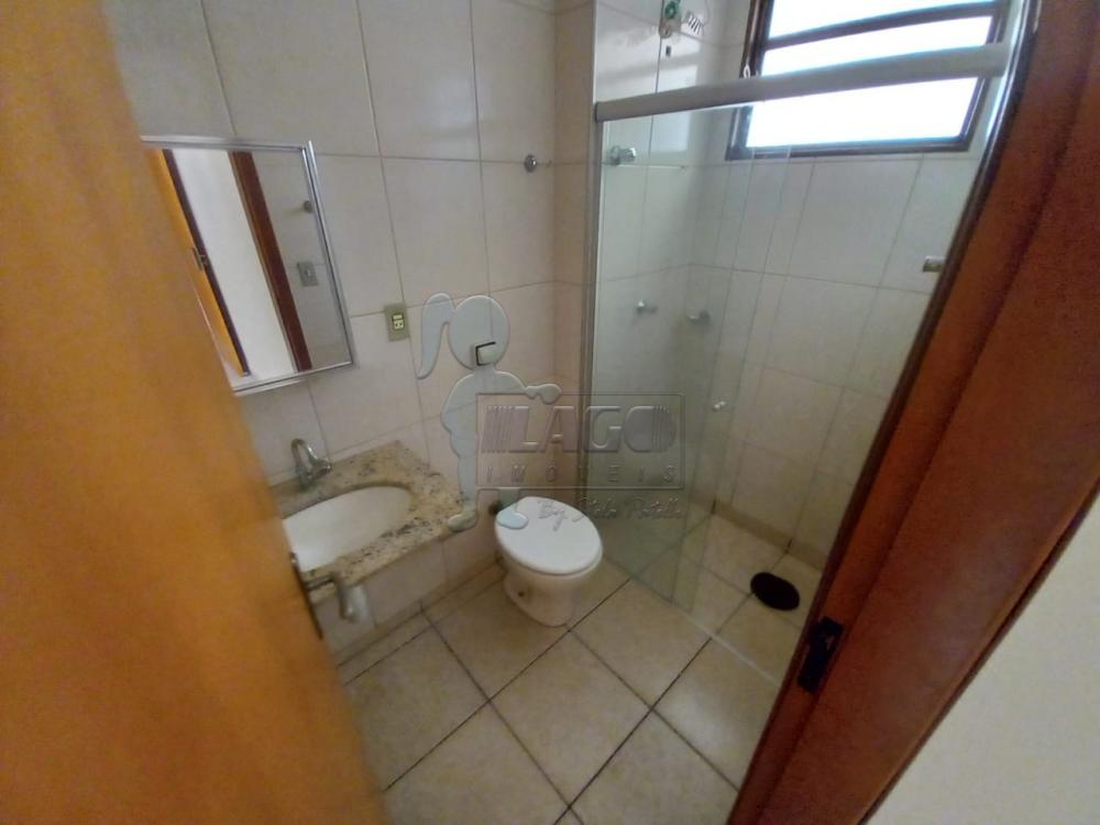 Alugar Apartamentos / Padrão em Ribeirão Preto R$ 1.400,00 - Foto 4