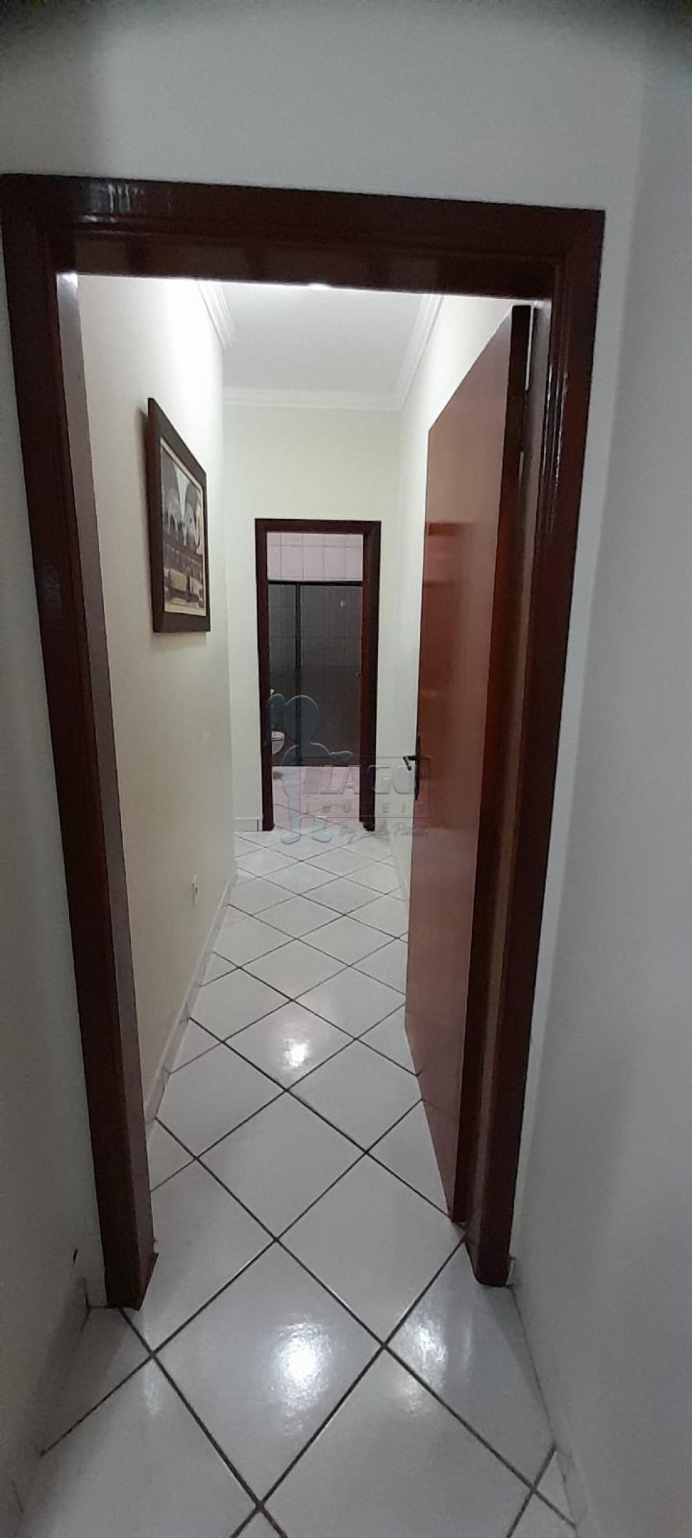 Alugar Casas / Padrão em Ribeirão Preto R$ 1.550,00 - Foto 5