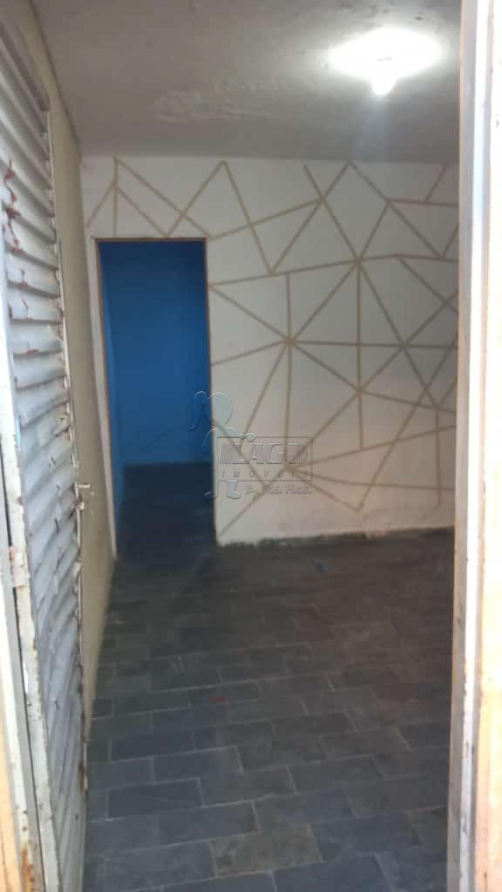 Alugar Casas / Padrão em Ribeirão Preto R$ 750,00 - Foto 1