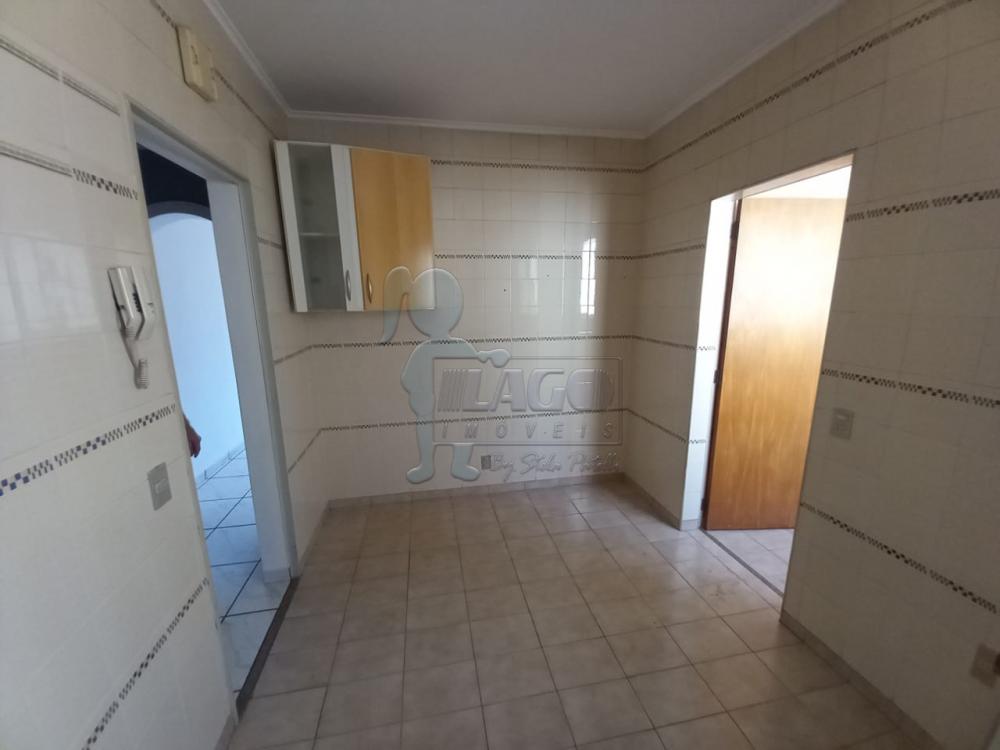 Alugar Apartamentos / Padrão em Ribeirão Preto R$ 2.200,00 - Foto 3