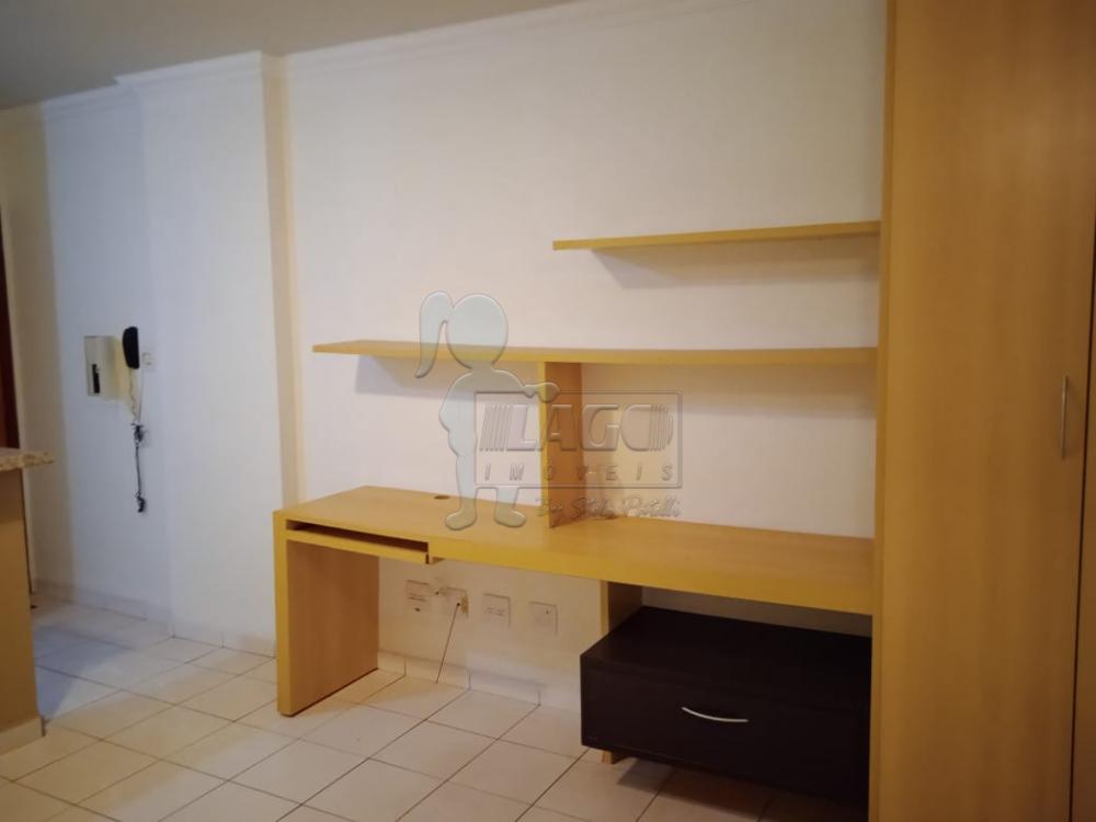 Alugar Apartamentos / Padrão em Ribeirão Preto R$ 1.000,00 - Foto 4