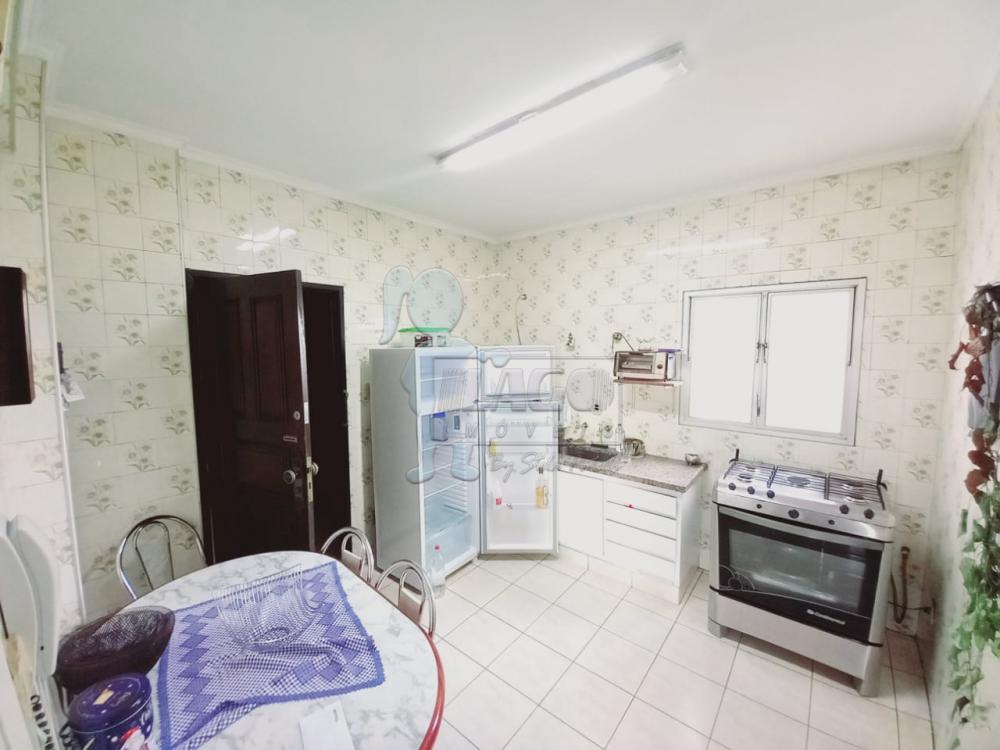 Alugar Apartamentos / Padrão em Ribeirão Preto R$ 1.600,00 - Foto 14