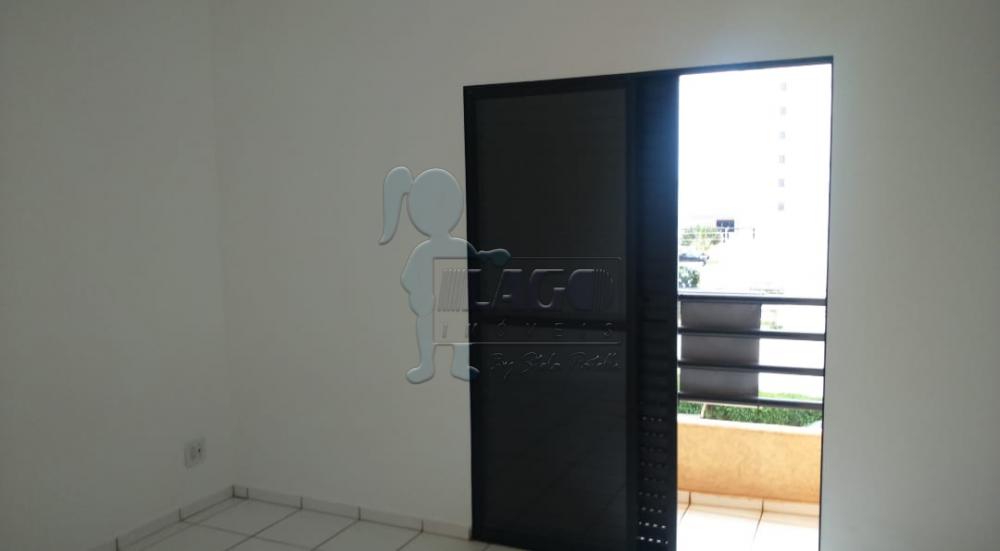 Alugar Apartamentos / Padrão em Ribeirão Preto R$ 1.300,00 - Foto 3