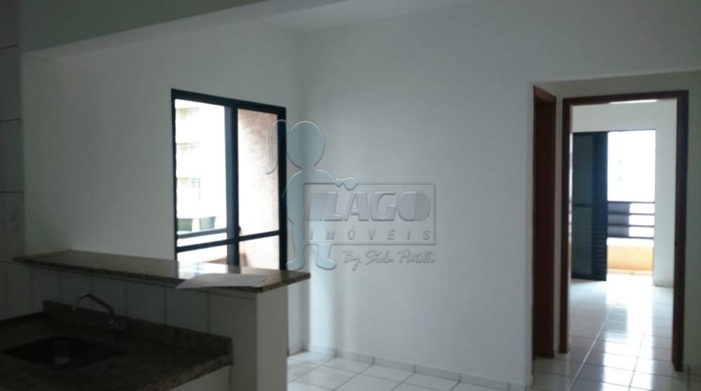 Alugar Apartamentos / Padrão em Ribeirão Preto R$ 1.300,00 - Foto 2