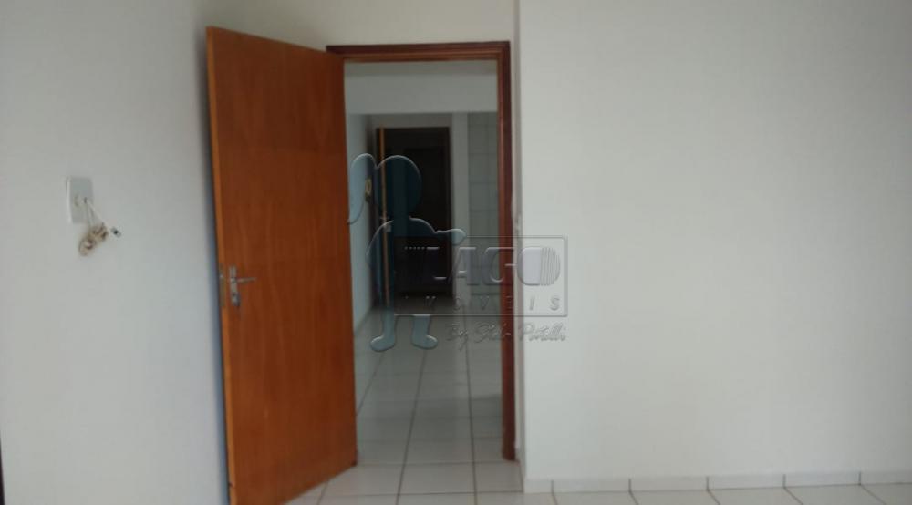 Alugar Apartamentos / Padrão em Ribeirão Preto R$ 1.300,00 - Foto 4