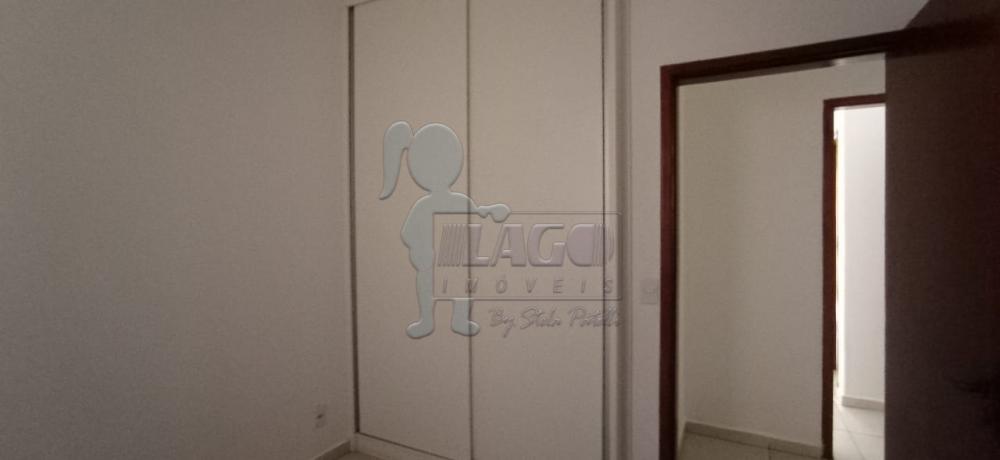 Alugar Apartamentos / Padrão em Ribeirão Preto R$ 1.700,00 - Foto 4