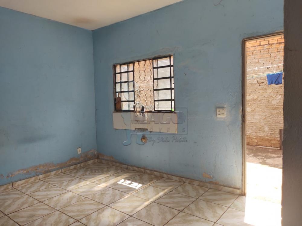 Alugar Casas / Padrão em Ribeirão Preto R$ 800,00 - Foto 1