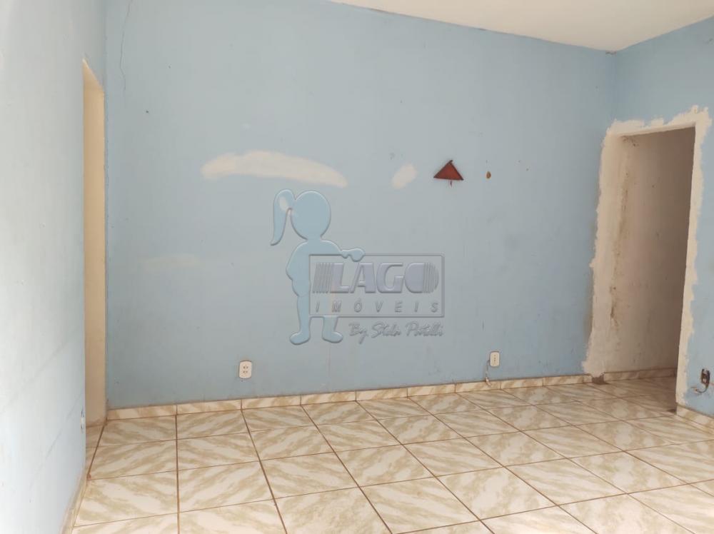 Alugar Casas / Padrão em Ribeirão Preto R$ 800,00 - Foto 2