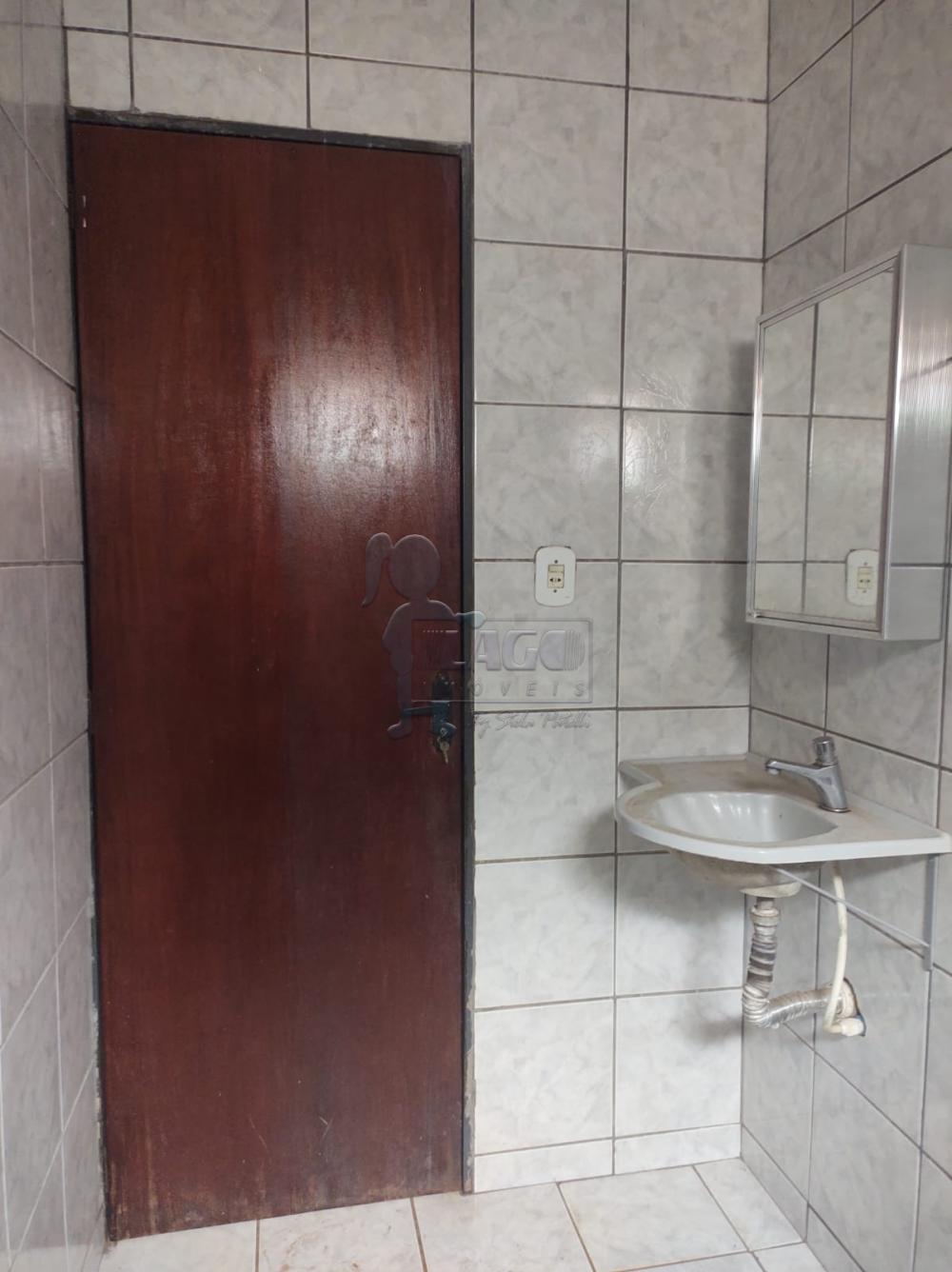 Alugar Casas / Padrão em Ribeirão Preto R$ 800,00 - Foto 10