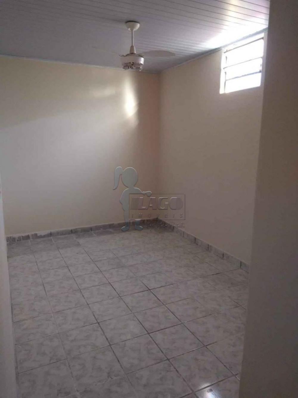 Alugar Casas / Padrão em Ribeirão Preto R$ 950,00 - Foto 5