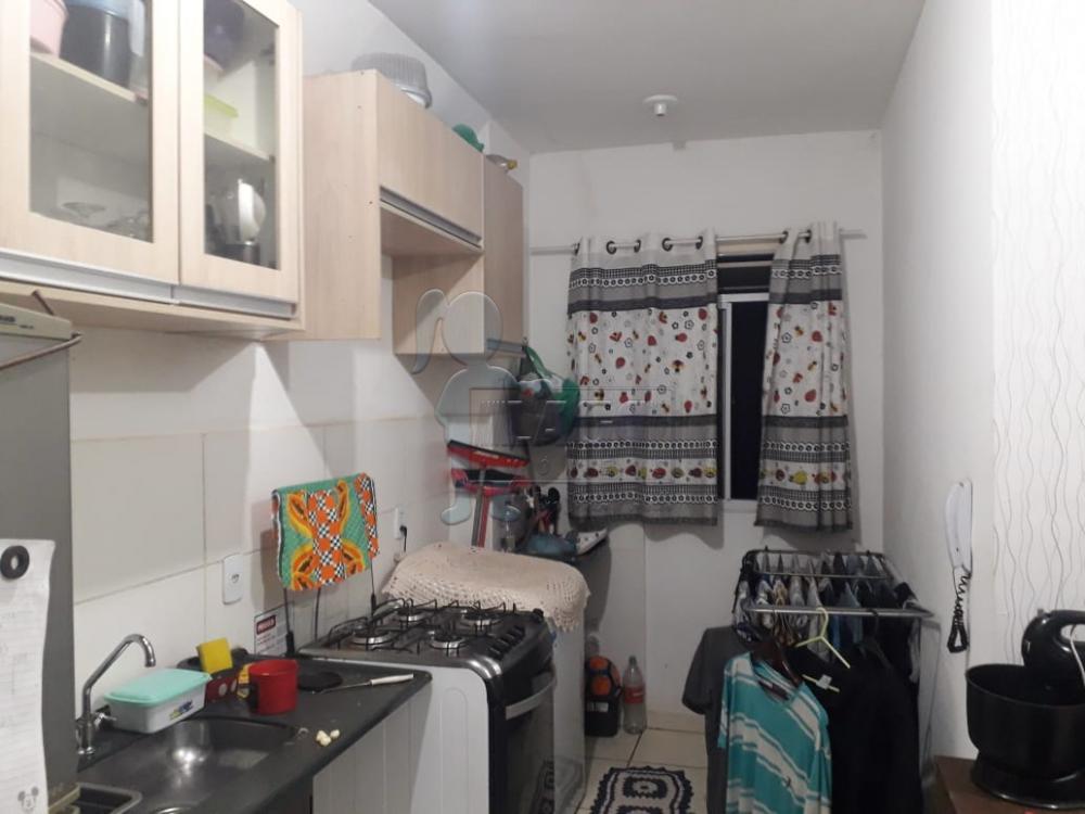 Comprar Apartamentos / Padrão em Ribeirão Preto R$ 150.000,00 - Foto 2