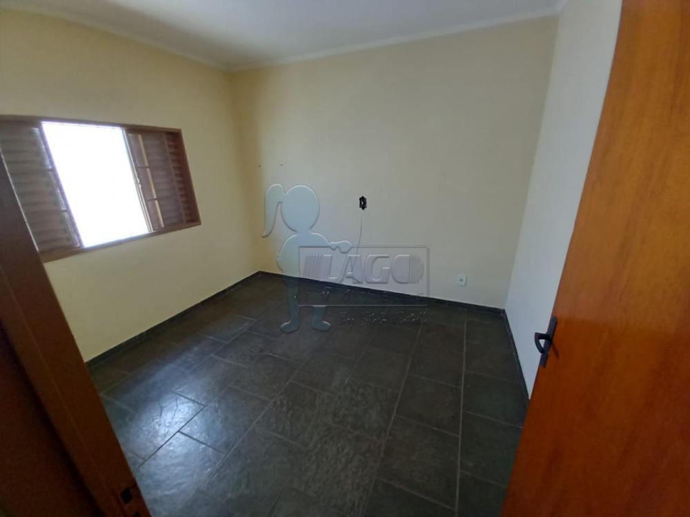 Alugar Casas / Padrão em Ribeirão Preto R$ 1.100,00 - Foto 3