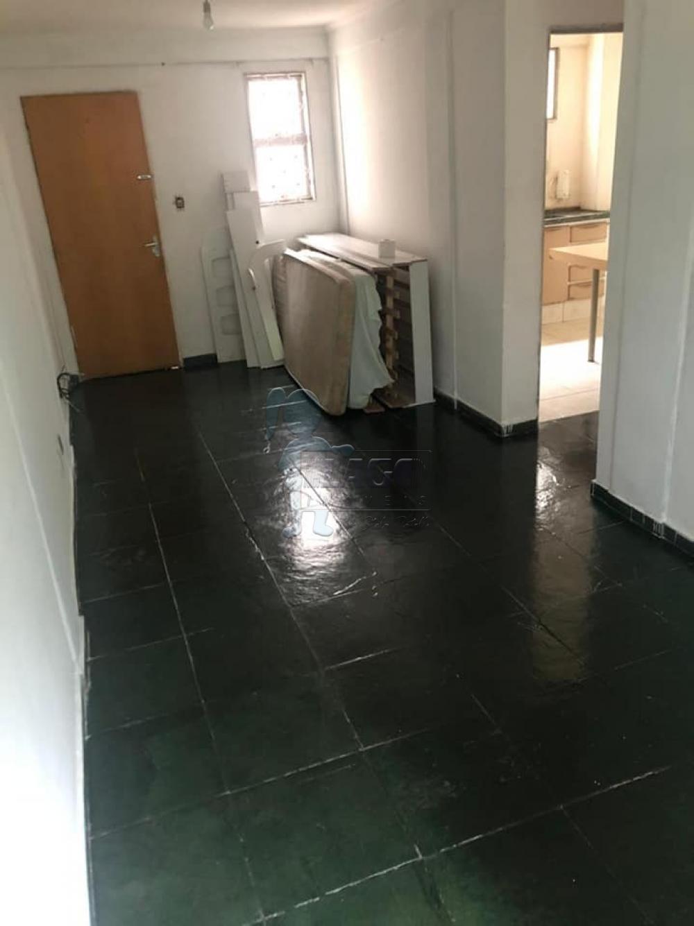 Alugar Apartamentos / Padrão em Ribeirão Preto R$ 950,00 - Foto 2