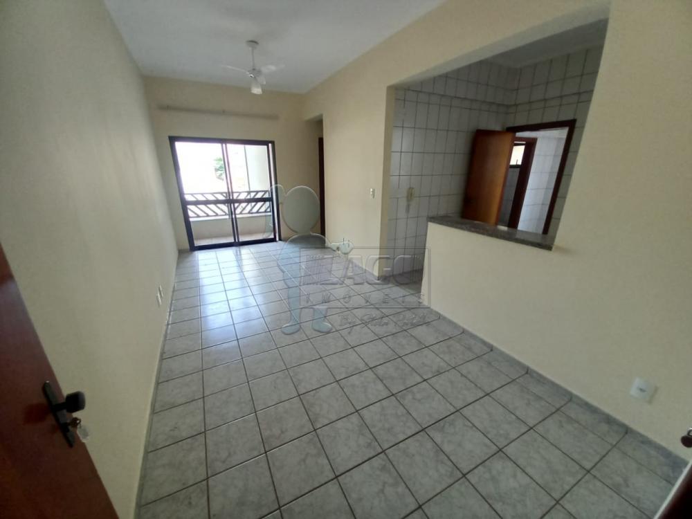 Alugar Apartamentos / Padrão em Ribeirão Preto R$ 1.100,00 - Foto 1