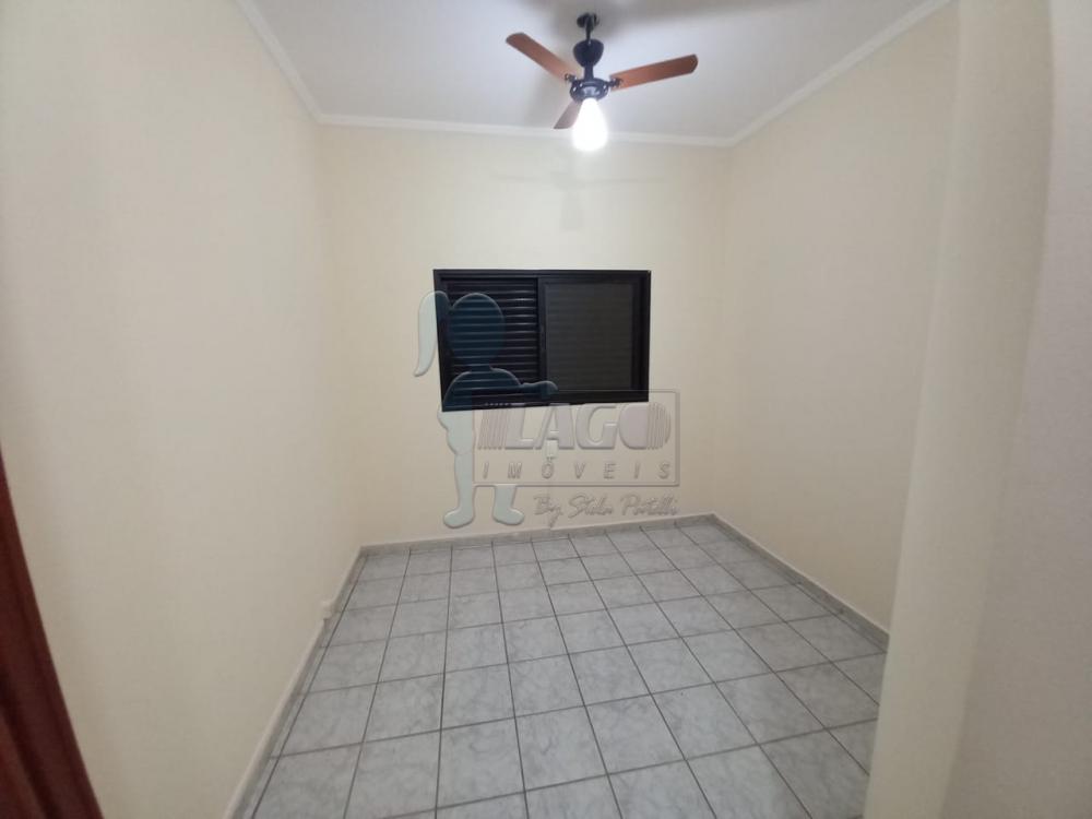 Alugar Apartamentos / Padrão em Ribeirão Preto R$ 1.100,00 - Foto 3