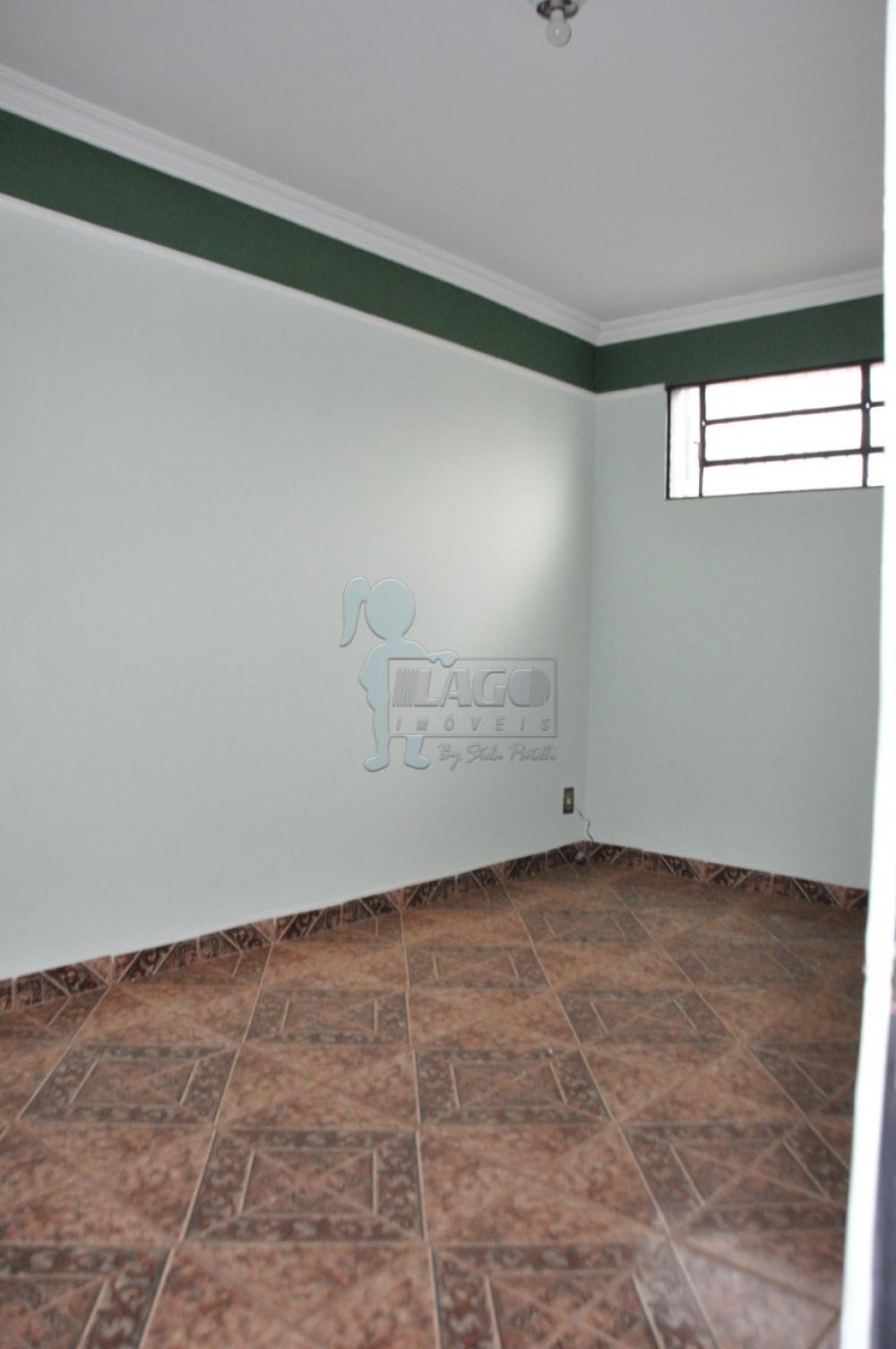 Alugar Casas / Padrão em Ribeirão Preto R$ 900,00 - Foto 2