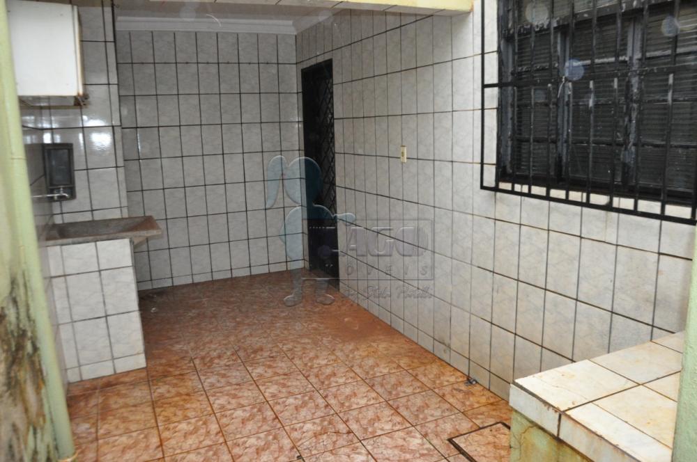Alugar Casas / Padrão em Ribeirão Preto R$ 900,00 - Foto 15