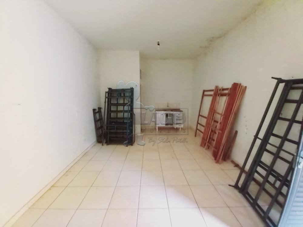 Alugar Casas / Padrão em Ribeirão Preto R$ 850,00 - Foto 1