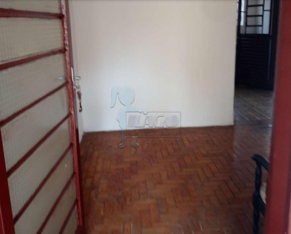 Comprar Casas / Padrão em Ribeirão Preto R$ 180.000,00 - Foto 2