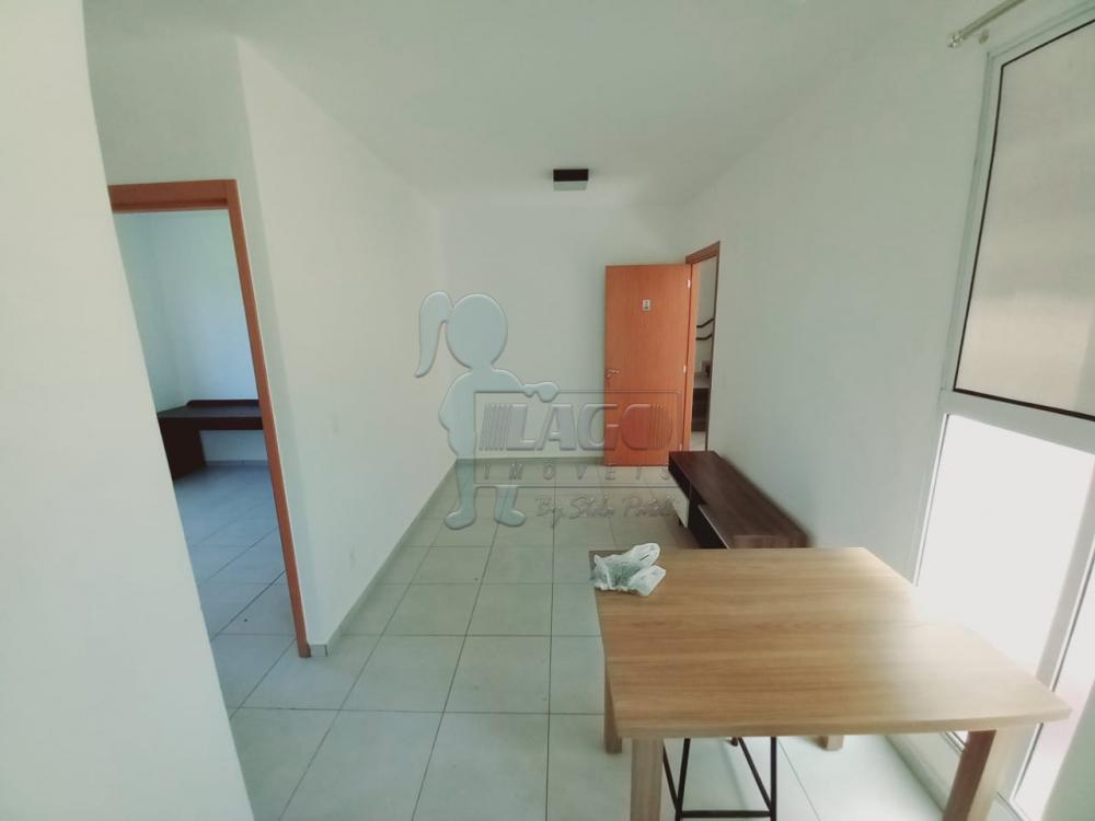 Alugar Apartamentos / Padrão em Ribeirão Preto R$ 900,00 - Foto 2