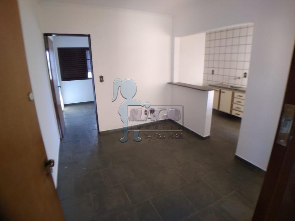 Alugar Apartamentos / Padrão em Ribeirão Preto R$ 1.150,00 - Foto 2