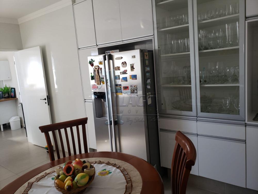 Alugar Apartamentos / Padrão em Ribeirão Preto R$ 2.300,00 - Foto 4